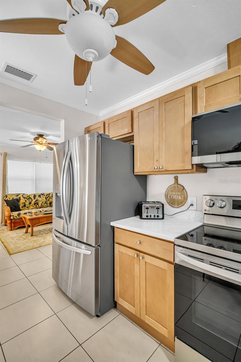 37 W BOYER ST, TARPON SPRINGS, FL, 34689