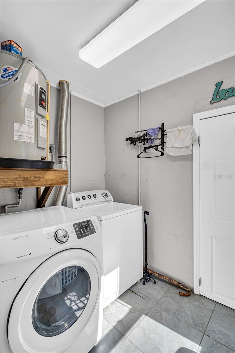 37 W BOYER ST, TARPON SPRINGS, FL, 34689