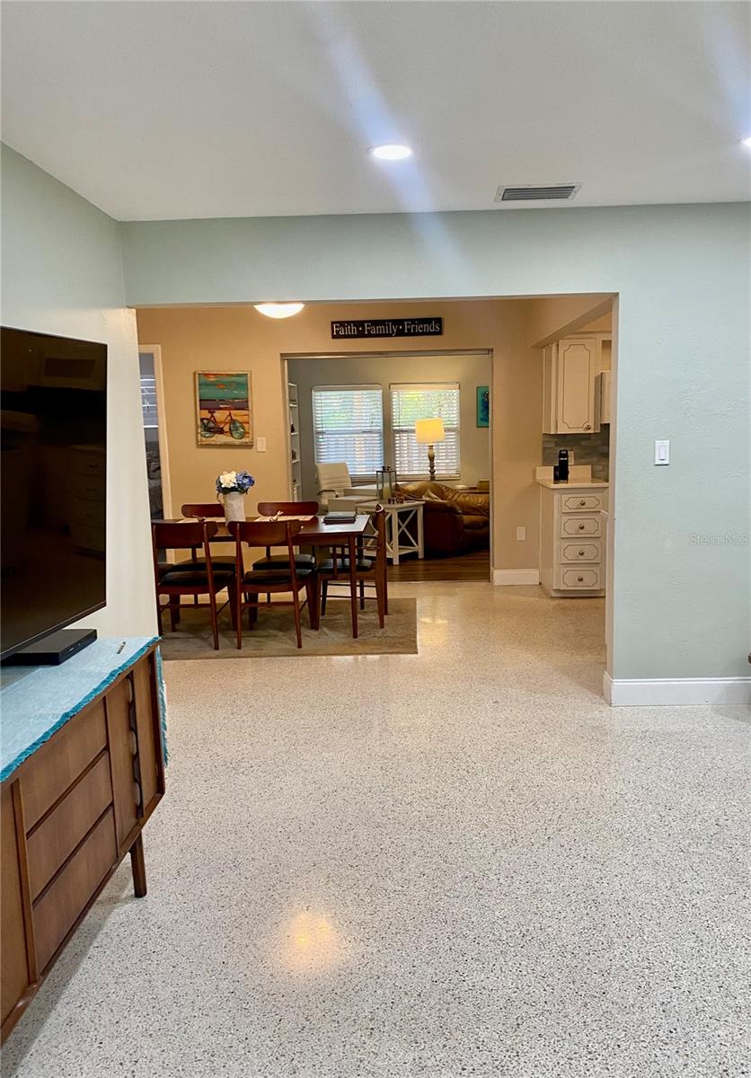 5645 97TH WAY N, ST PETERSBURG, FL, 33708