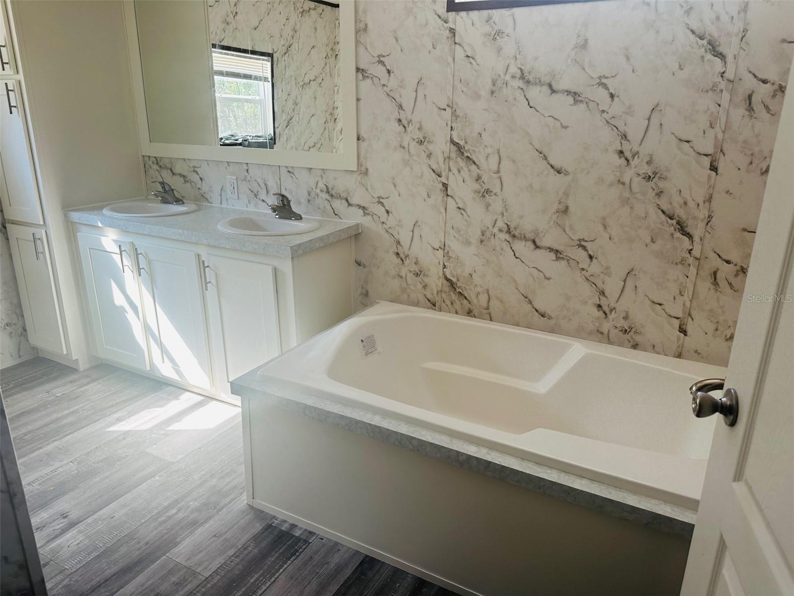 11746 216TH TER, O'BRIEN, FL, 32071