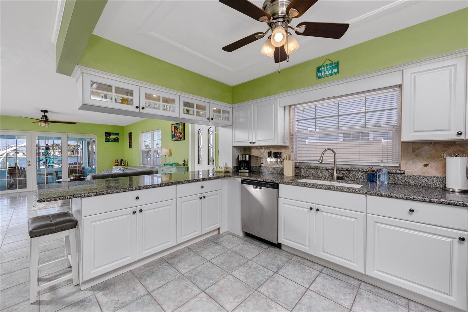 11215 3RD ST E #1, TREASURE ISLAND, FL, 33706