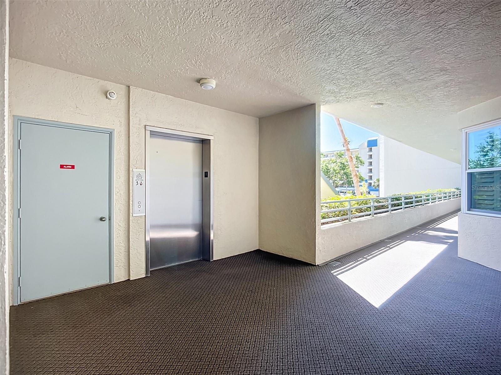 HARBOURSIDE CONDO, SOUTH PASADENA, FL, 33707