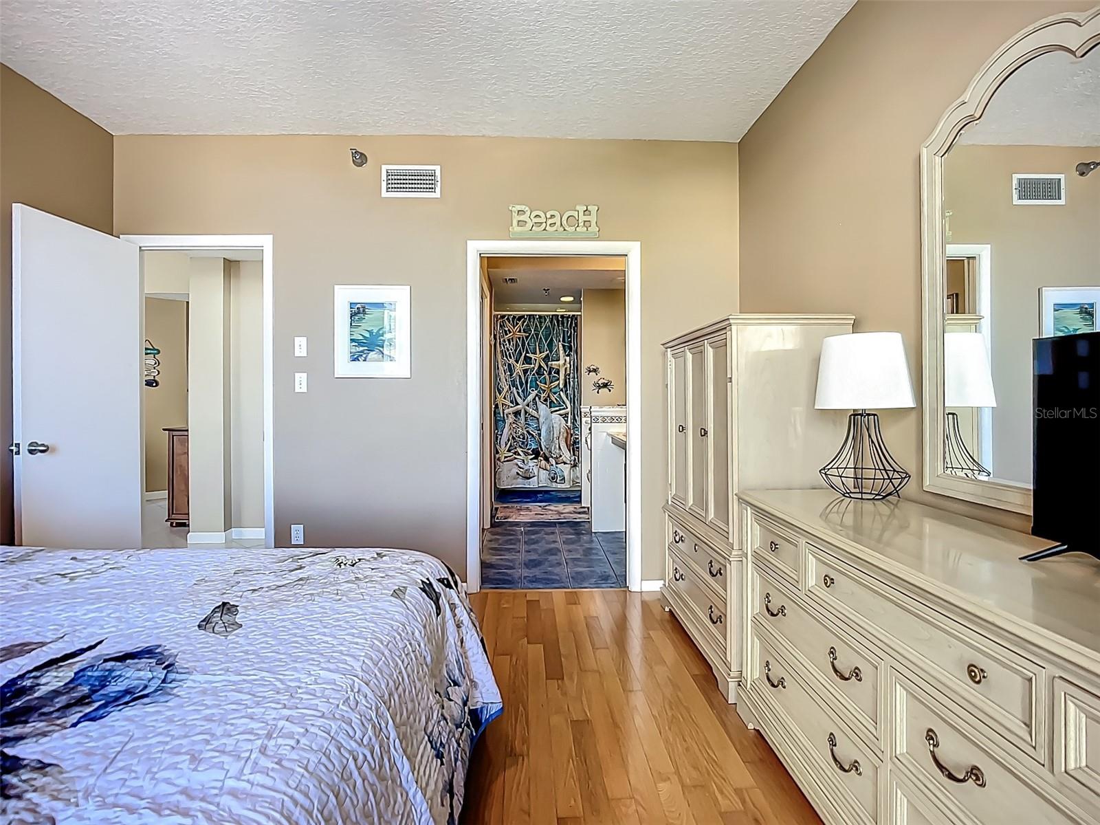 HARBOURSIDE CONDO, SOUTH PASADENA, FL, 33707