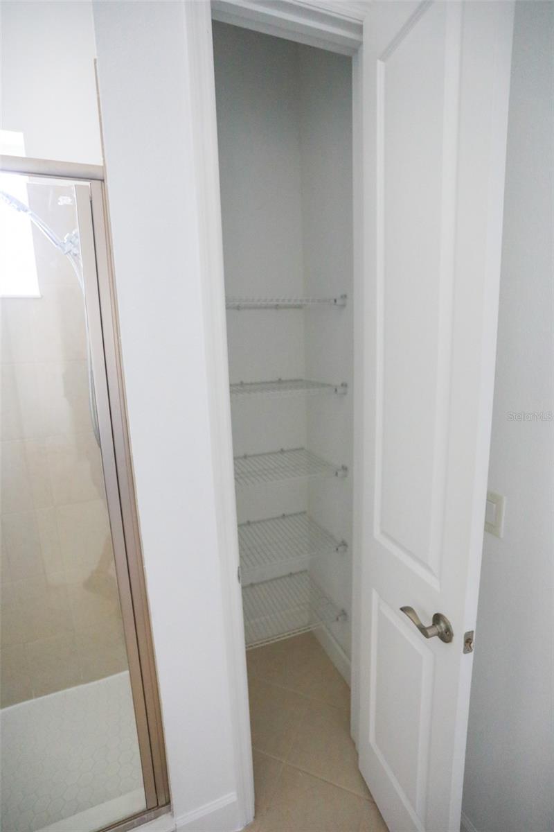 8106 LAUREATE BLVD #B, ORLANDO, FL, 32827