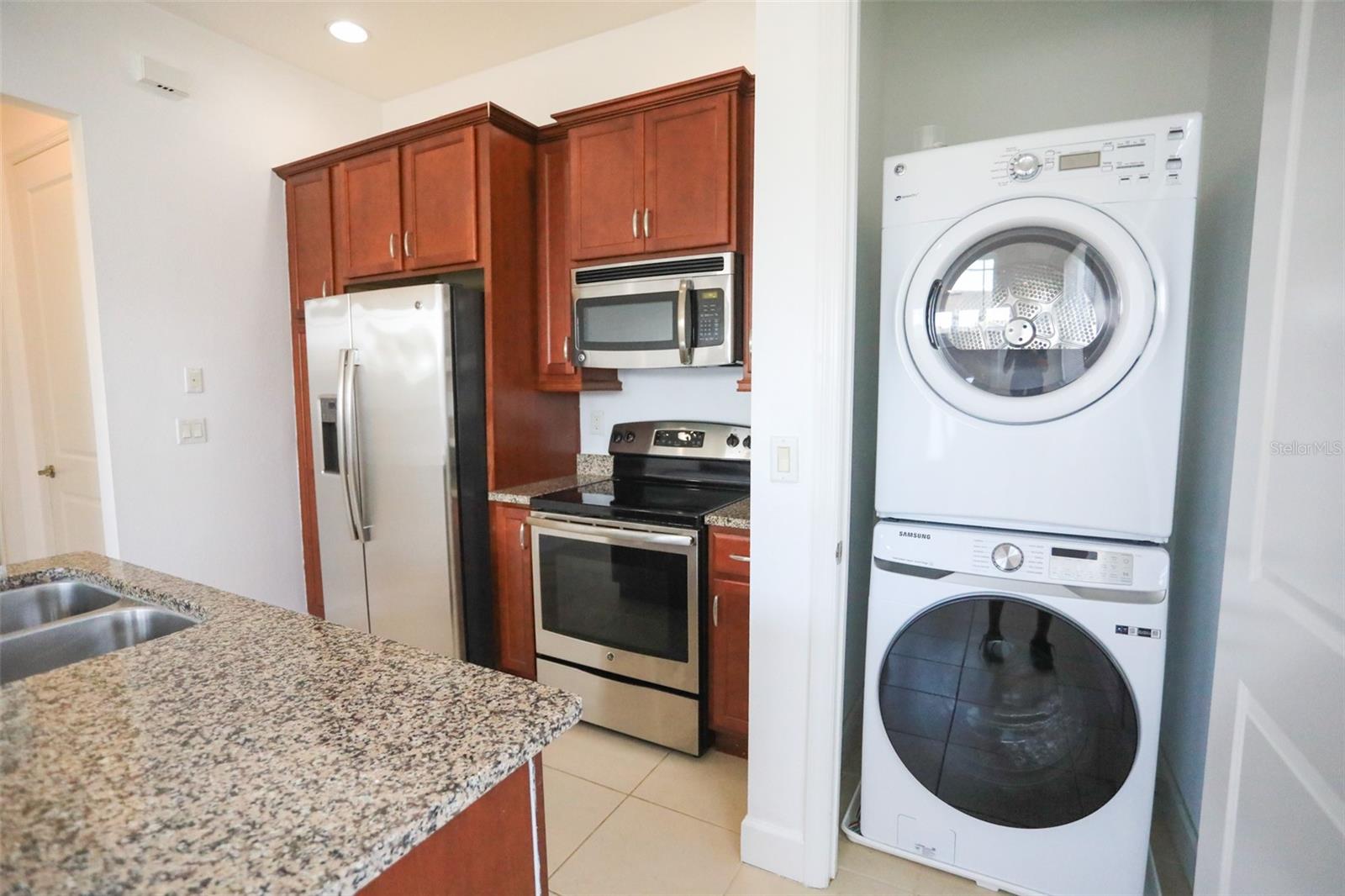 8106 LAUREATE BLVD #B, ORLANDO, FL, 32827