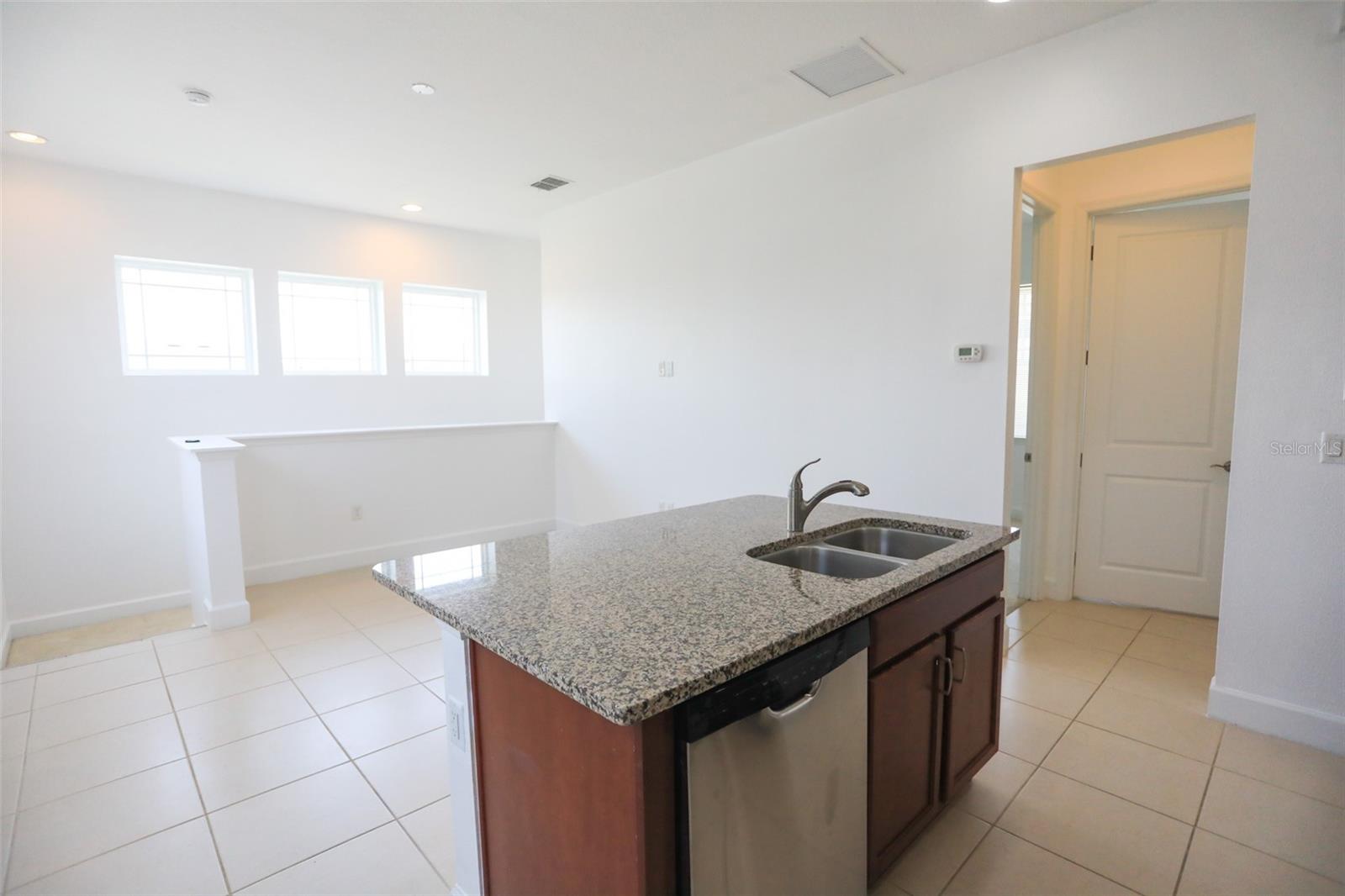 8106 LAUREATE BLVD #B, ORLANDO, FL, 32827