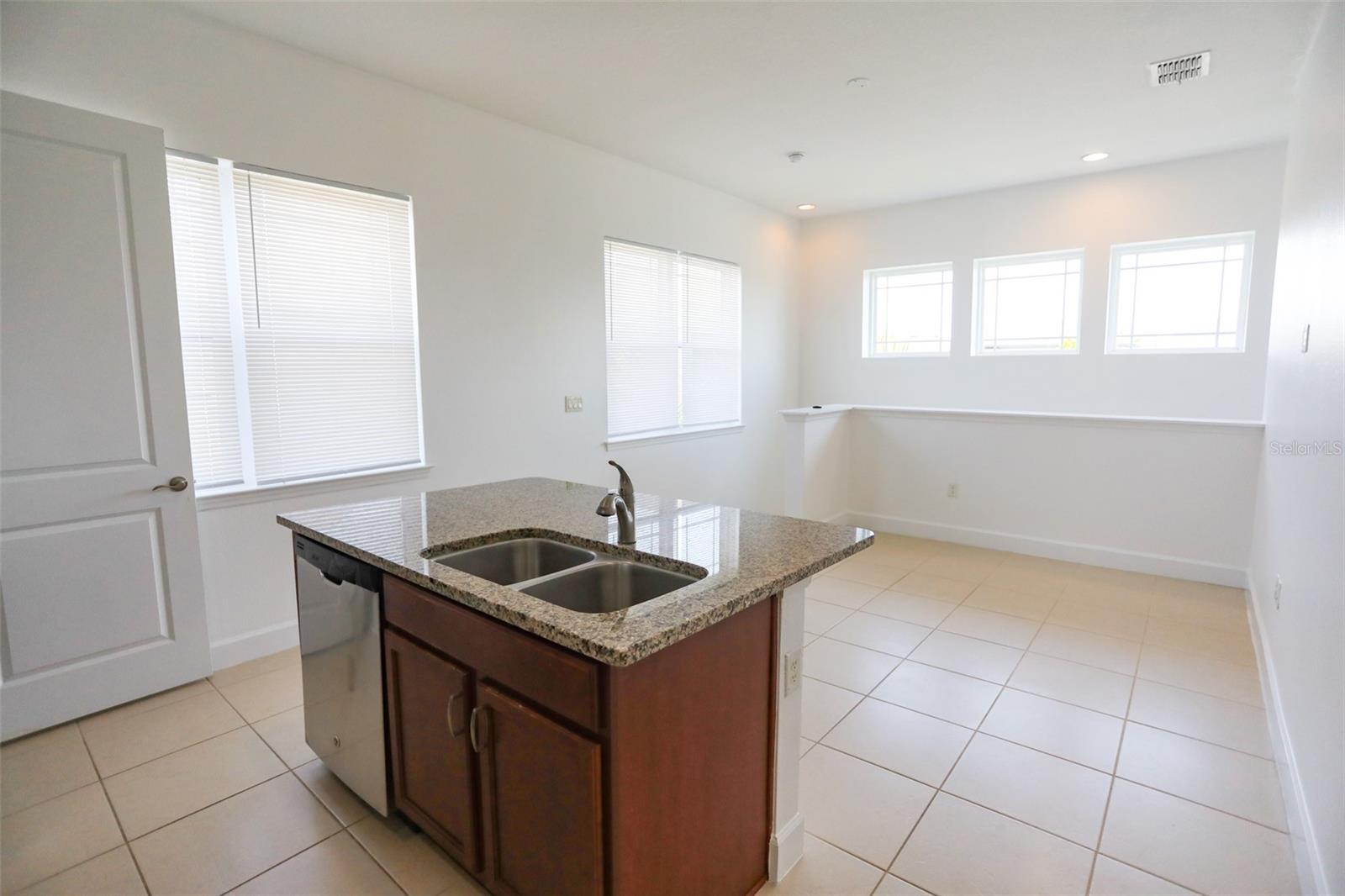 8106 LAUREATE BLVD #B, ORLANDO, FL, 32827