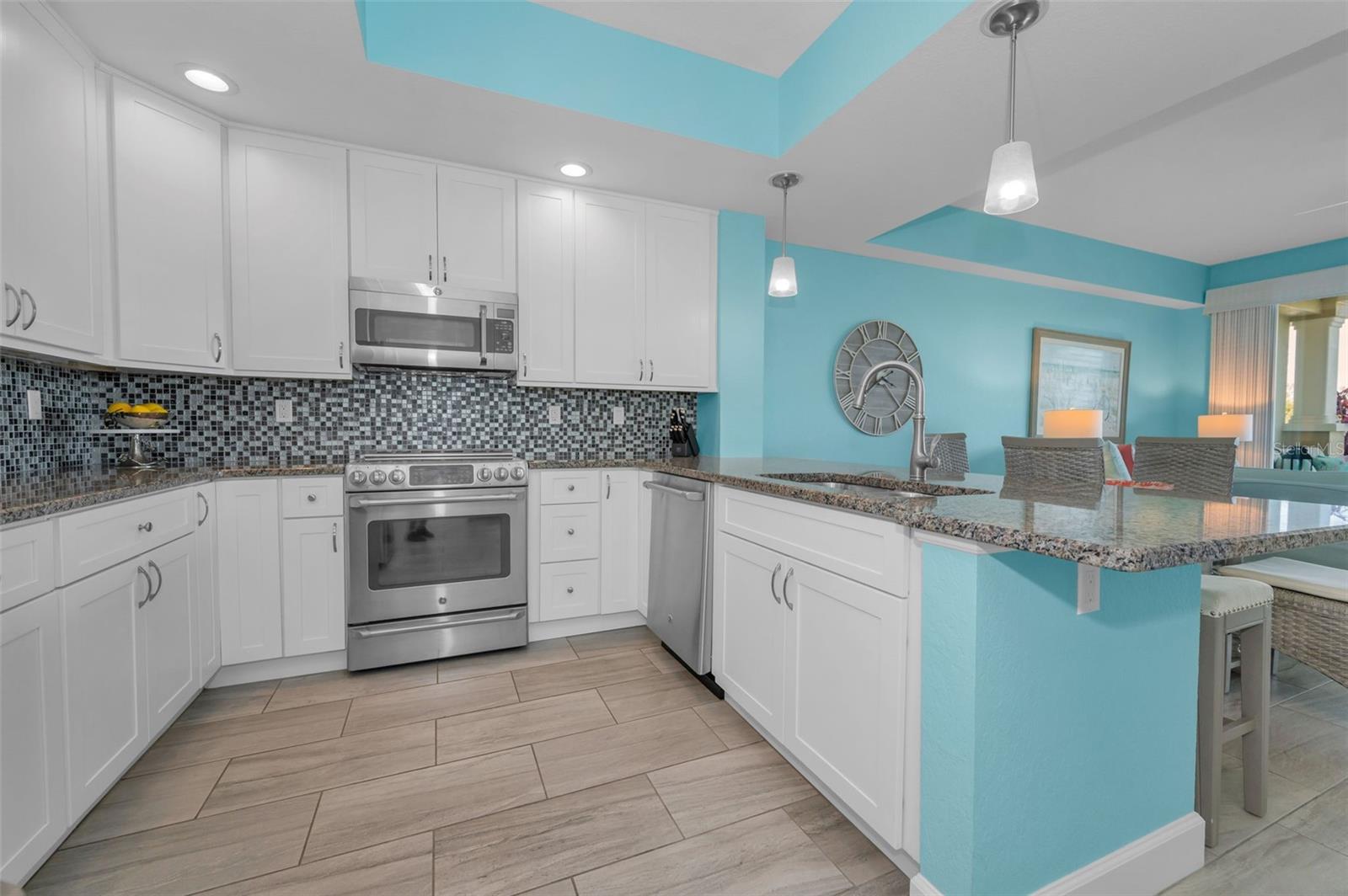 19519 GULF BLVD #203, INDIAN SHORES, FL, 33785