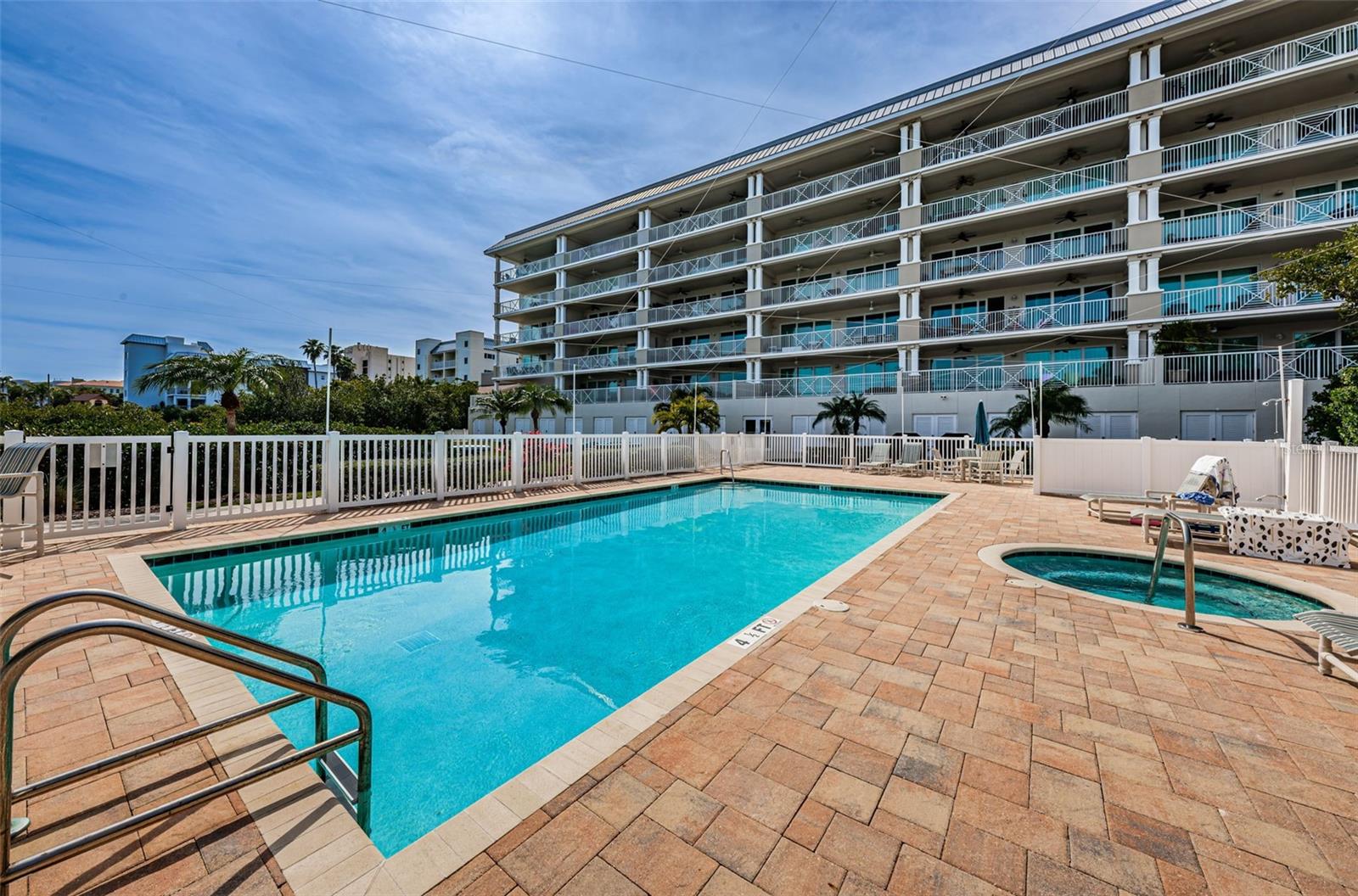 19519 GULF BLVD #203, INDIAN SHORES, FL, 33785