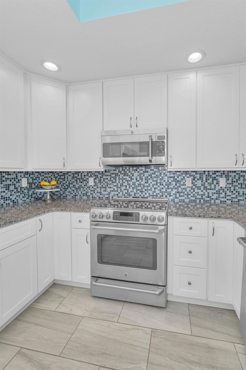 19519 GULF BLVD #203, INDIAN SHORES, FL, 33785