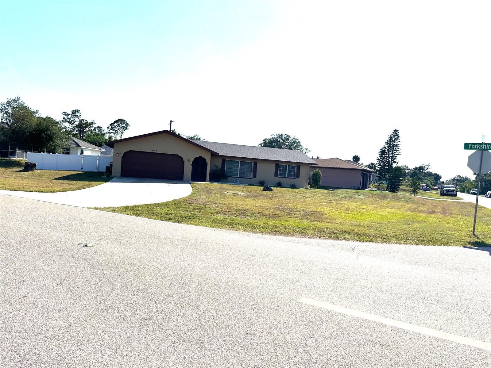 423 YORKSHIRE ST, PORT CHARLOTTE, FL, 33954