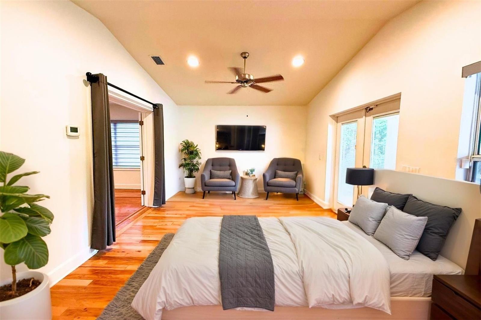 2810 ELIZABETH AVE, ORLANDO, FL, 32804