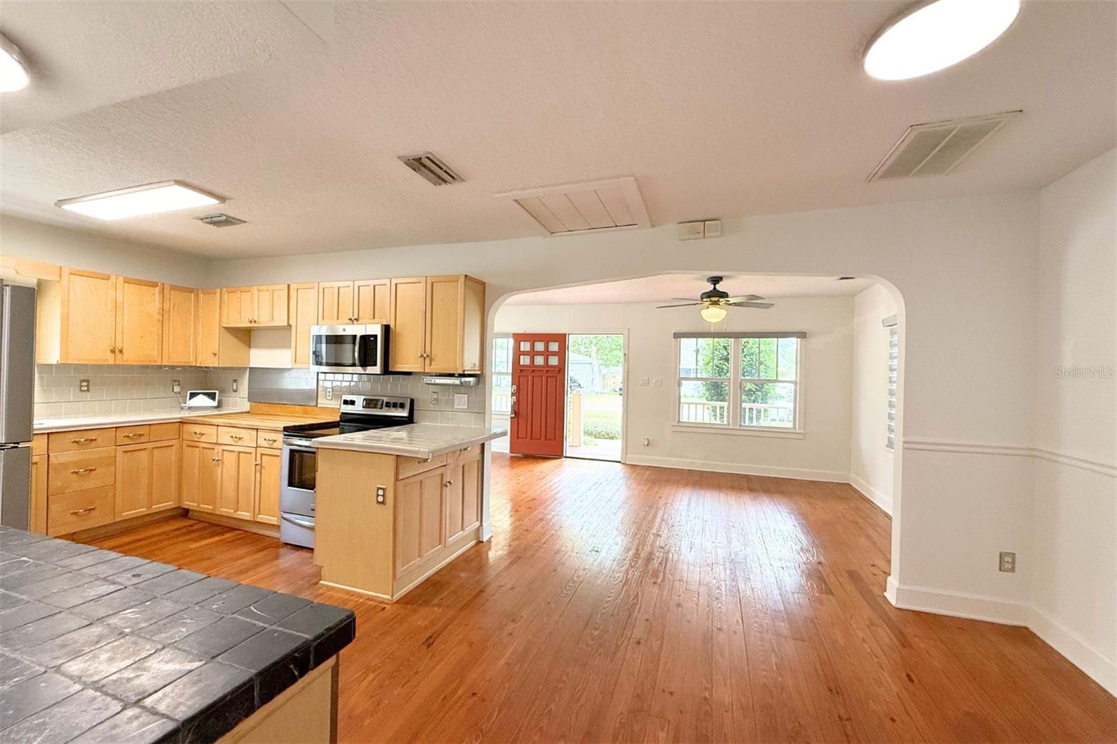 2810 ELIZABETH AVE, ORLANDO, FL, 32804