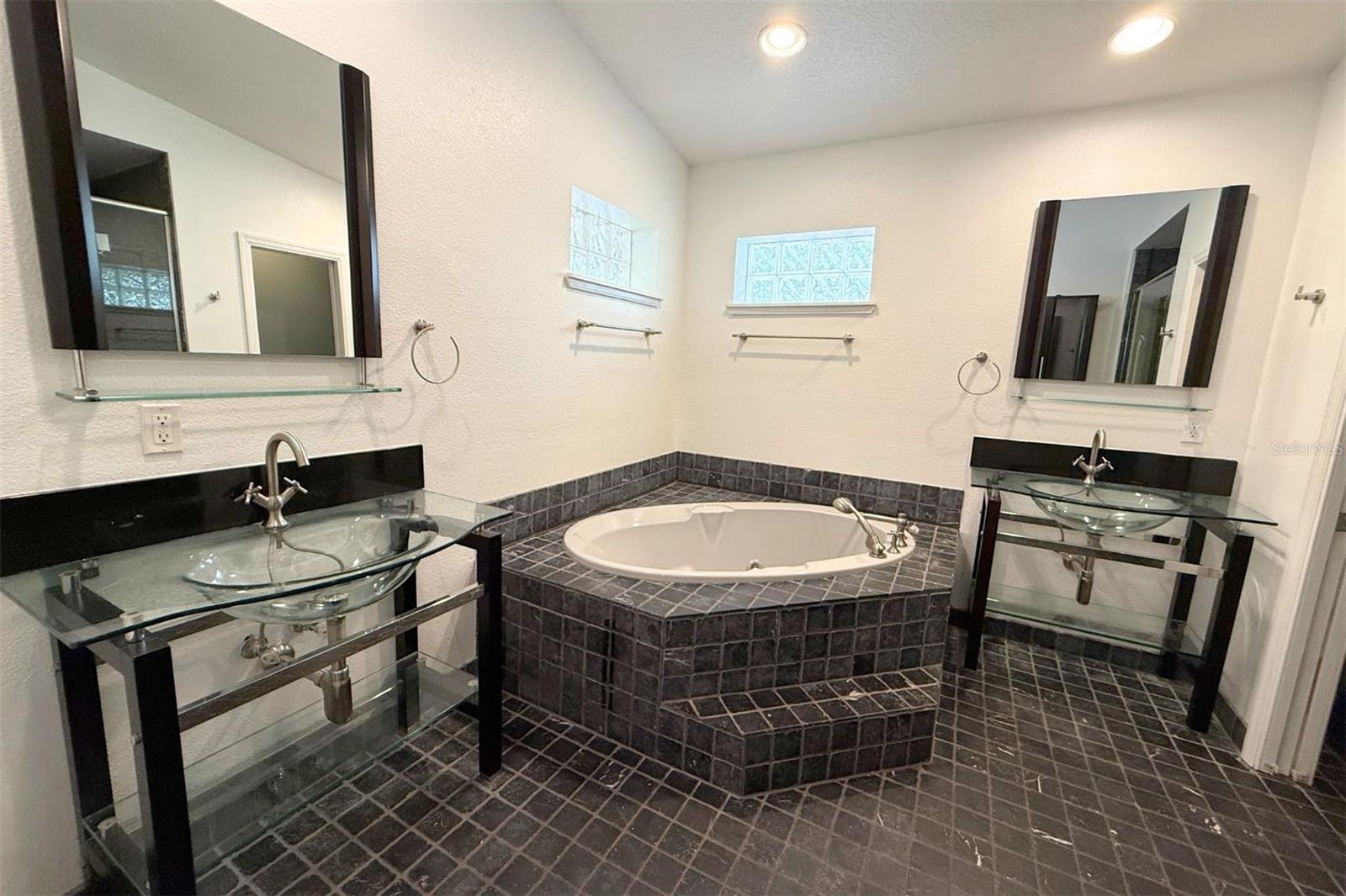 2810 ELIZABETH AVE, ORLANDO, FL, 32804