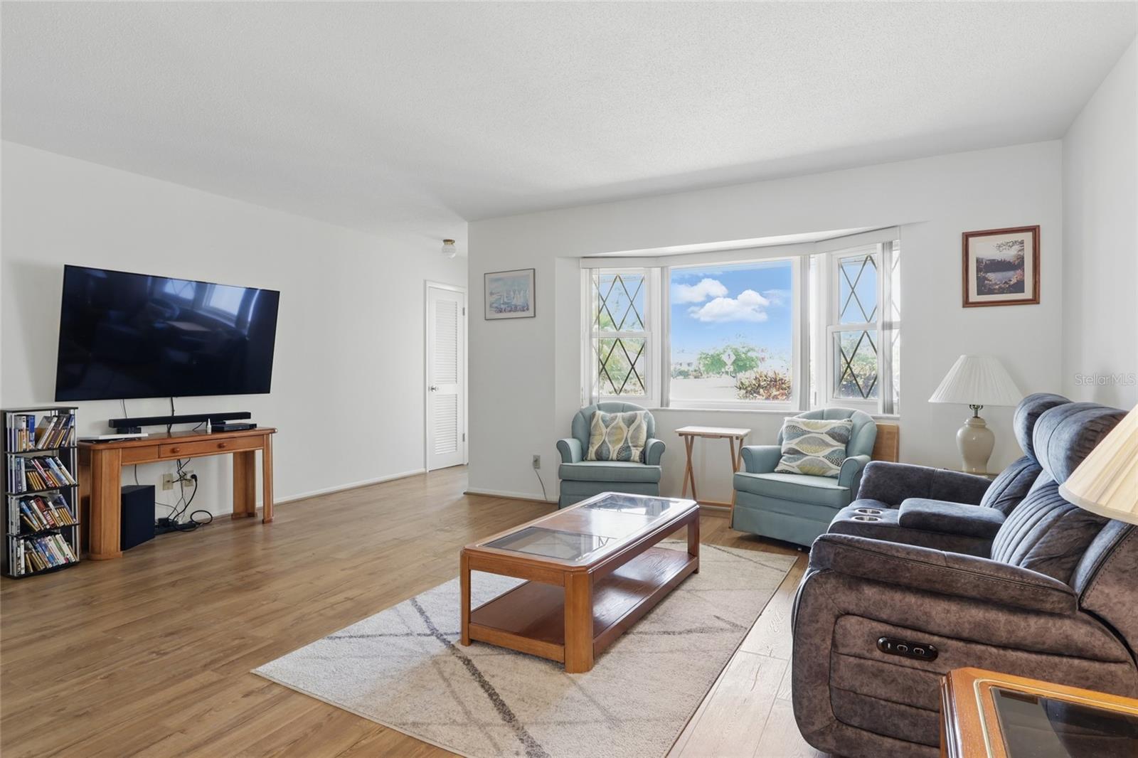 3105 GULF GATE DR, SARASOTA, FL, 34231