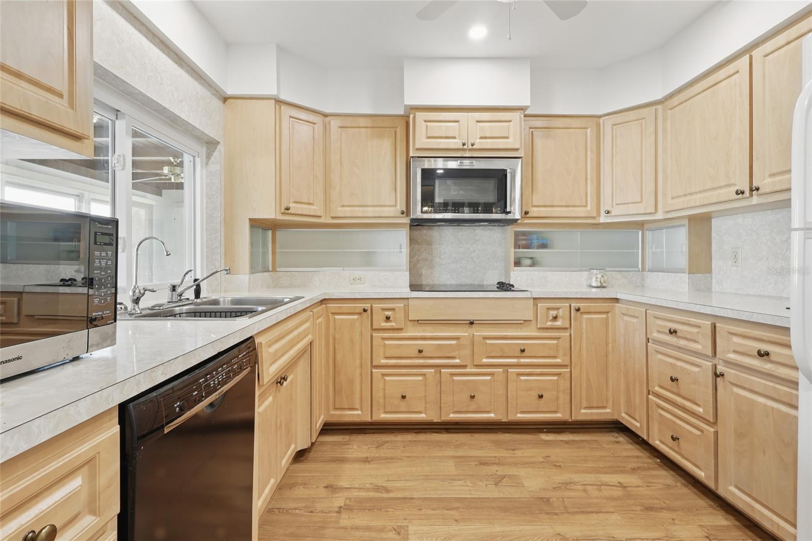 3105 GULF GATE DR, SARASOTA, FL, 34231