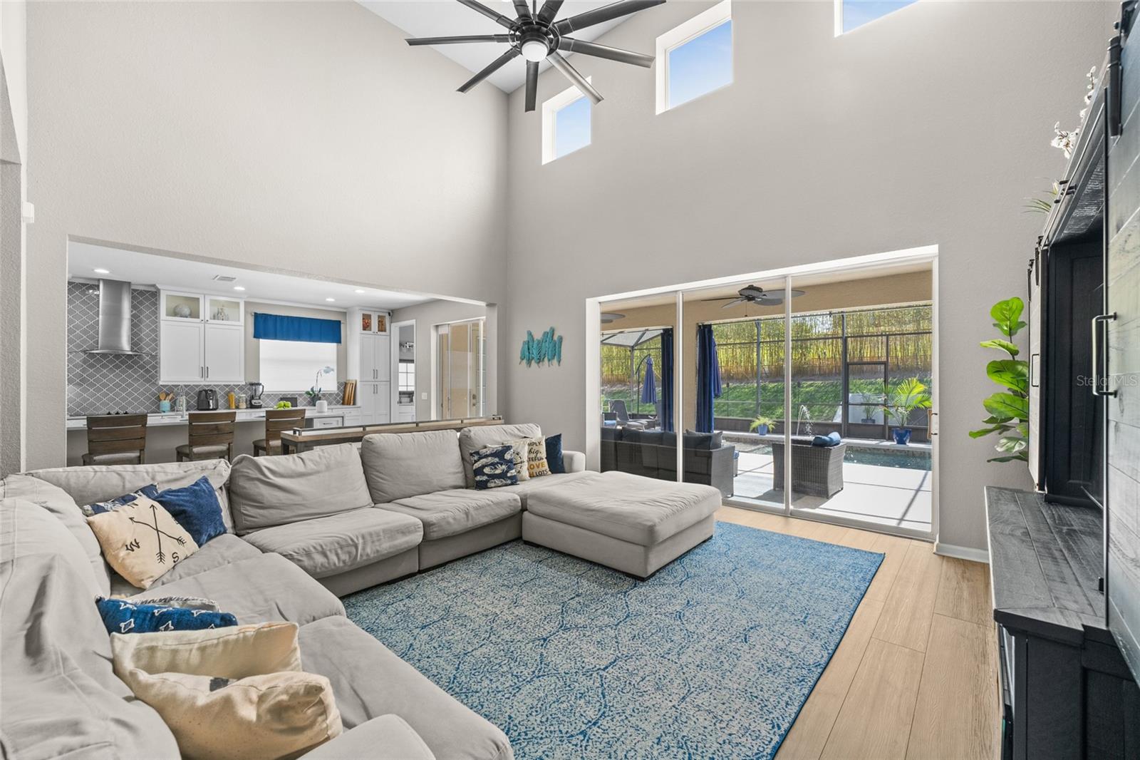 2821 COLUMBUS AVE, CLERMONT, FL, 34715