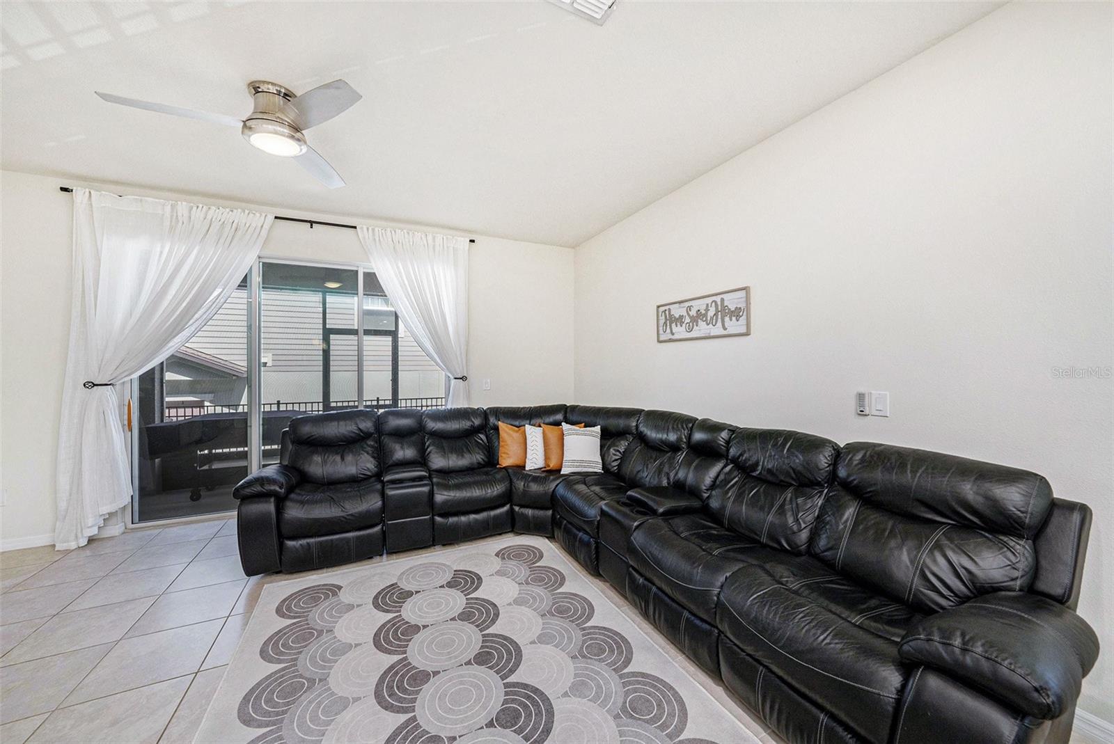 5005 BLUE LATAN LN, TAMPA, FL, 33610