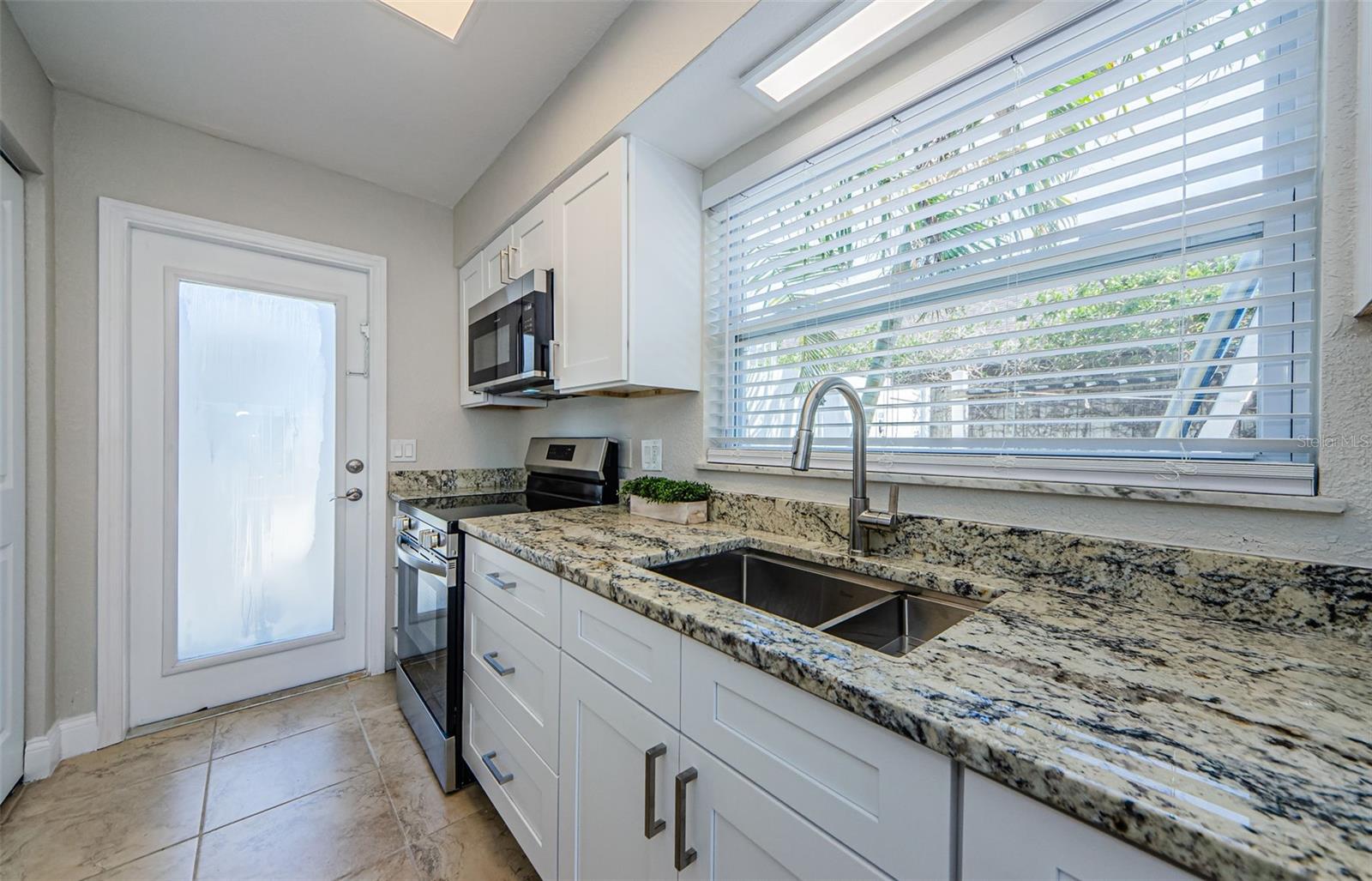 2186 EDYTHE DR #11, DUNEDIN, FL, 34698