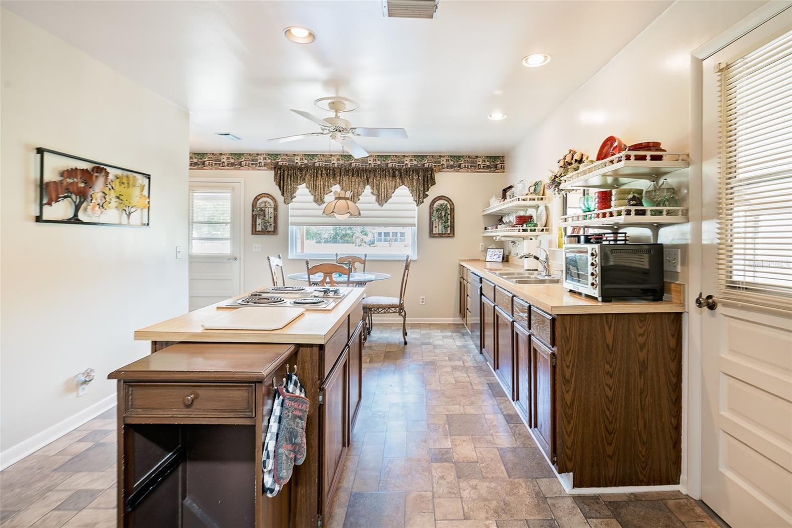 7721 FOREST WAY, LAKELAND, FL, 33810