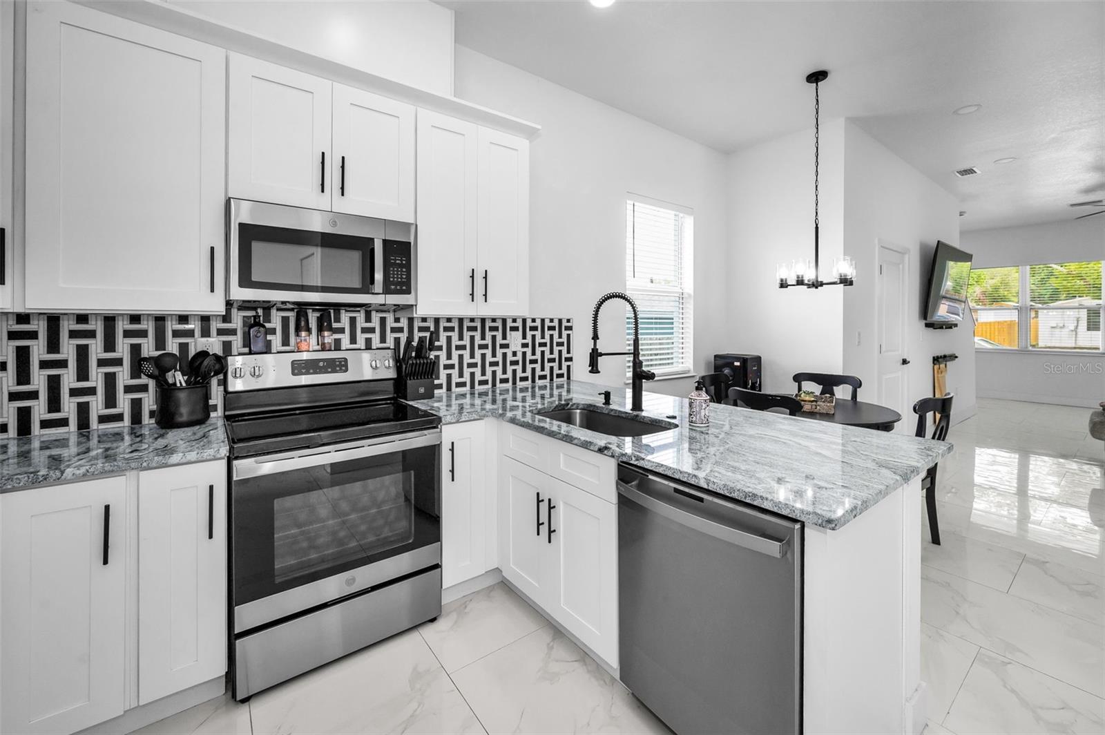 3402 W CLIFTON ST, TAMPA, FL, 33614