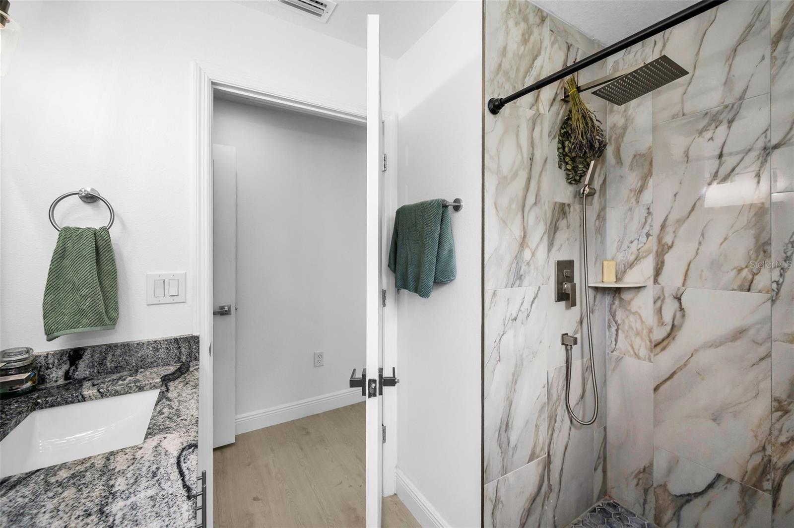 3402 W CLIFTON ST, TAMPA, FL, 33614