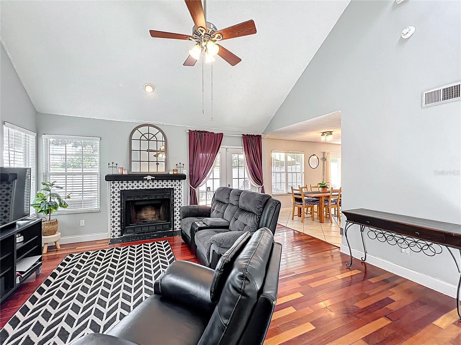 2706 DONALDSON DR, ORLANDO, FL, 32812