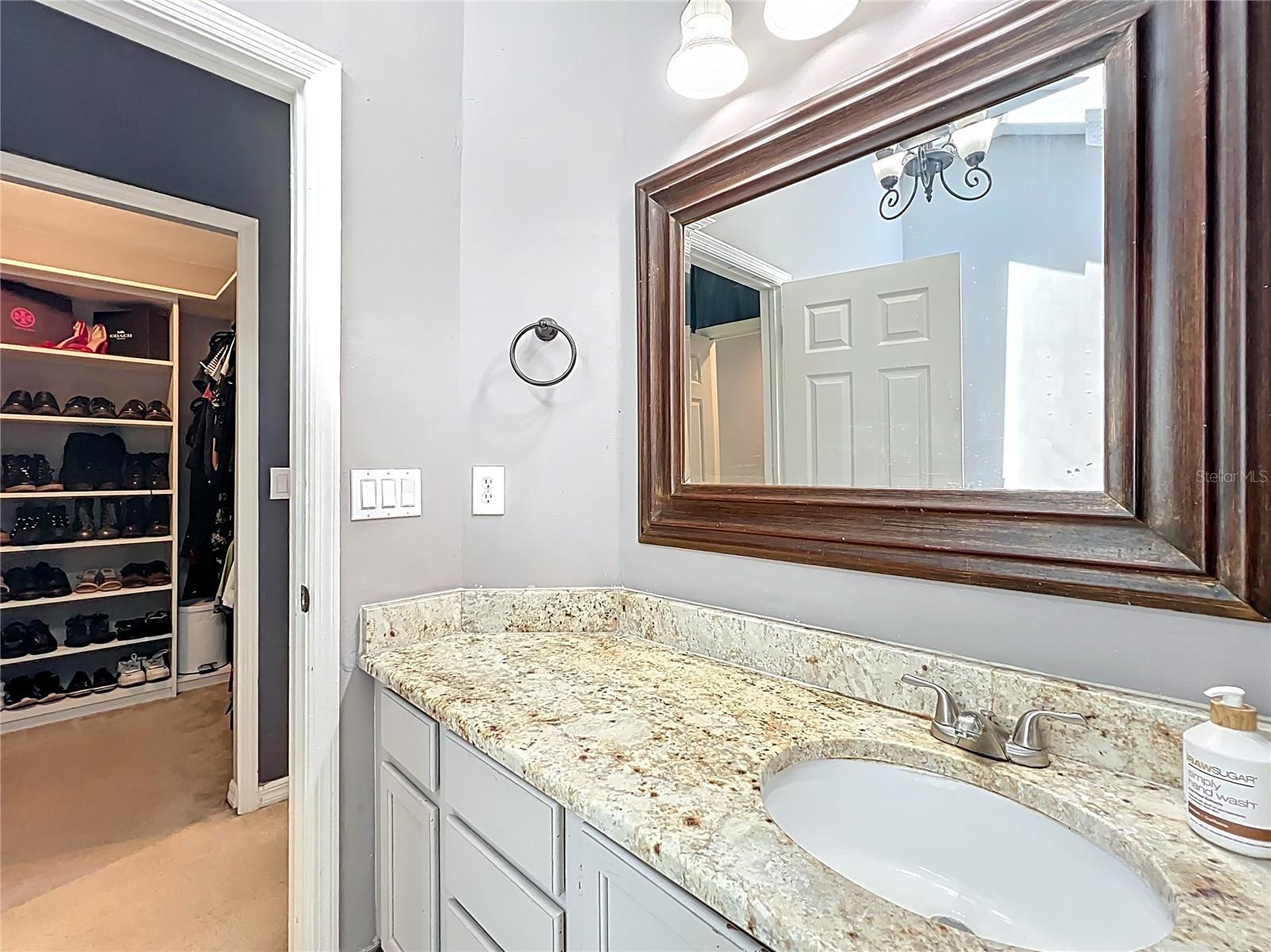 2706 DONALDSON DR, ORLANDO, FL, 32812