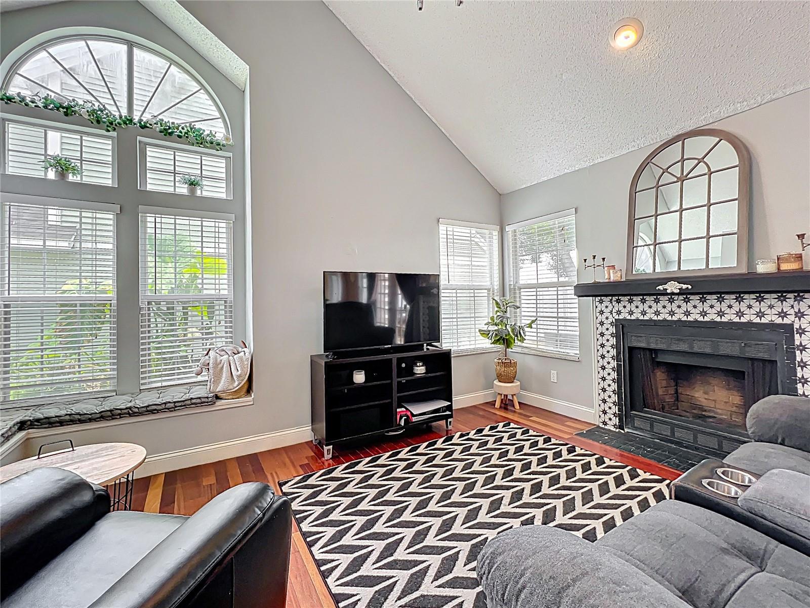 2706 DONALDSON DR, ORLANDO, FL, 32812