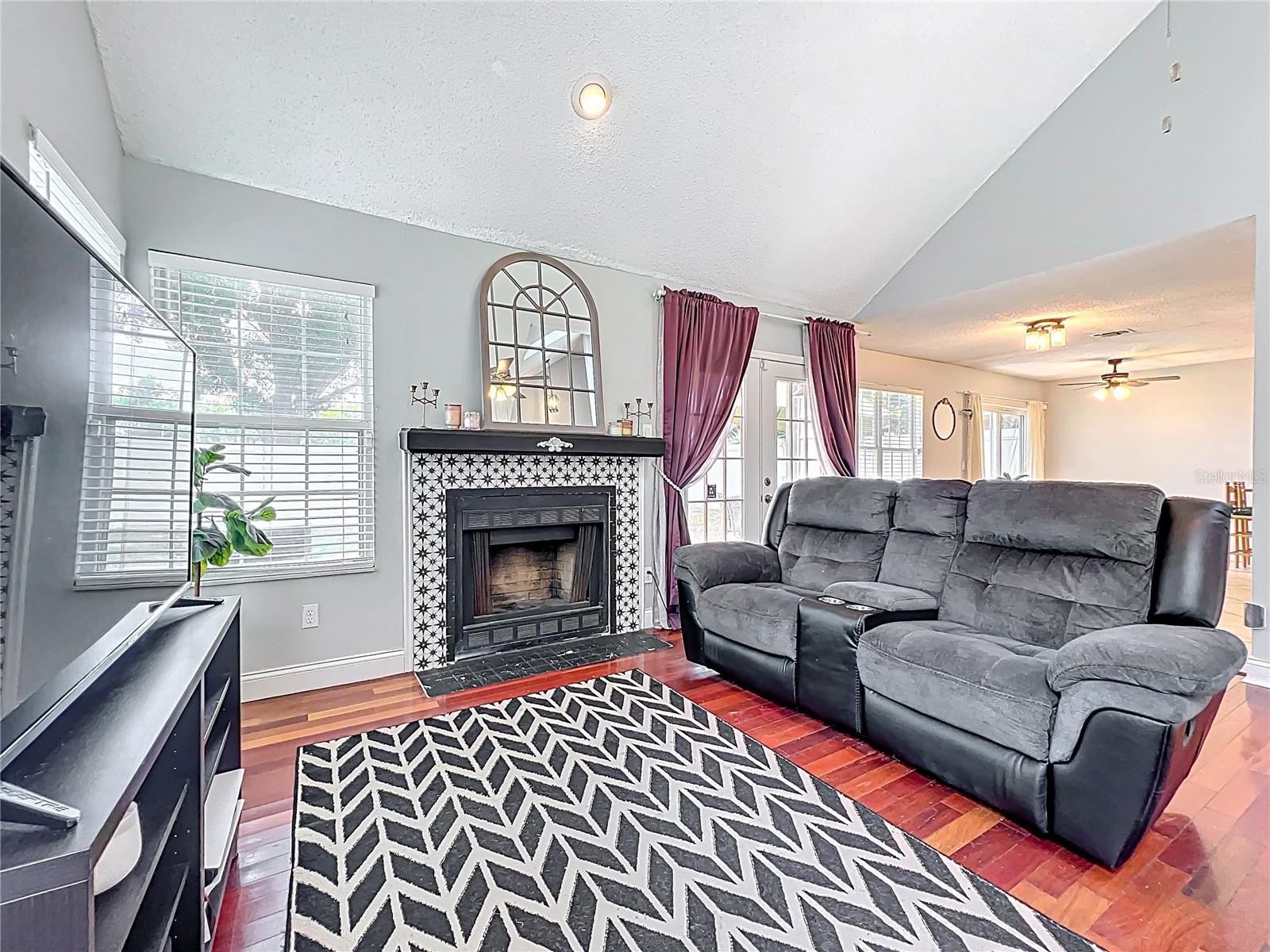 2706 DONALDSON DR, ORLANDO, FL, 32812