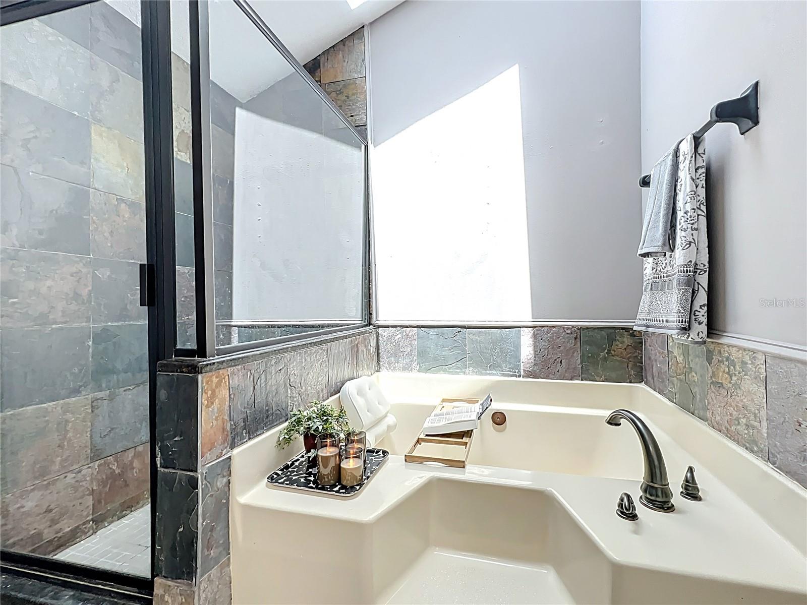 2706 DONALDSON DR, ORLANDO, FL, 32812