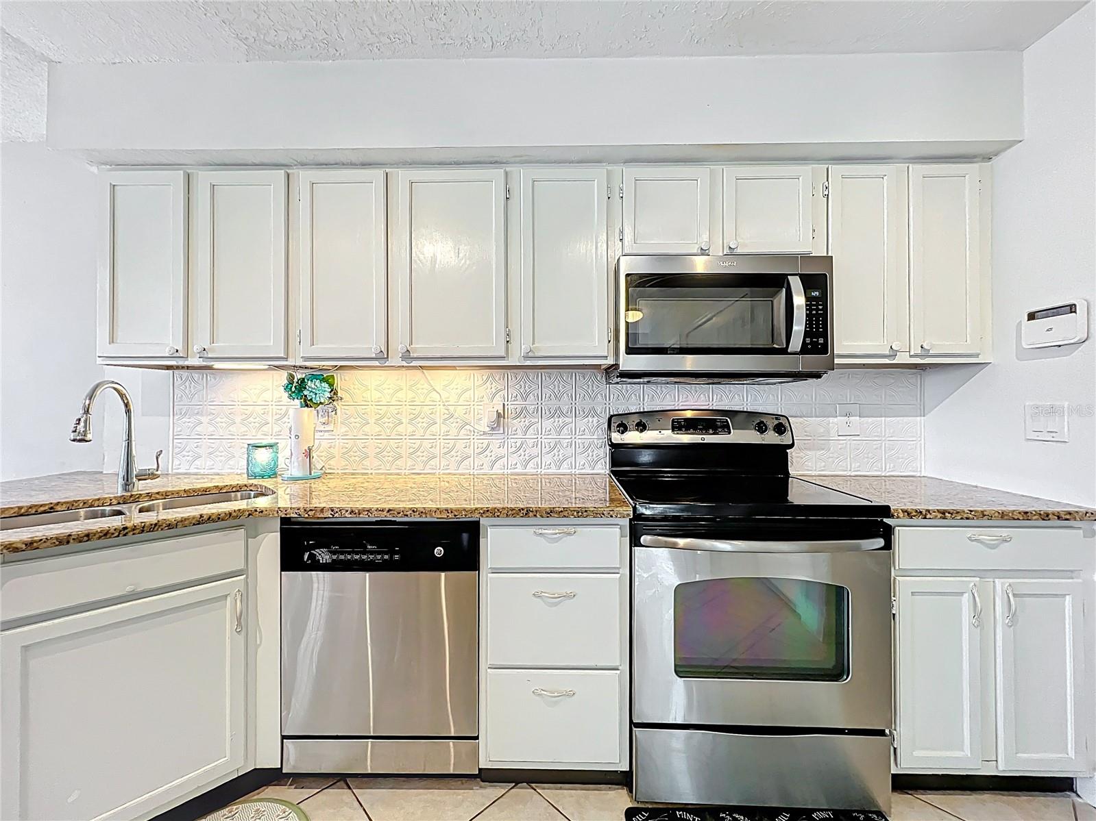 2706 DONALDSON DR, ORLANDO, FL, 32812