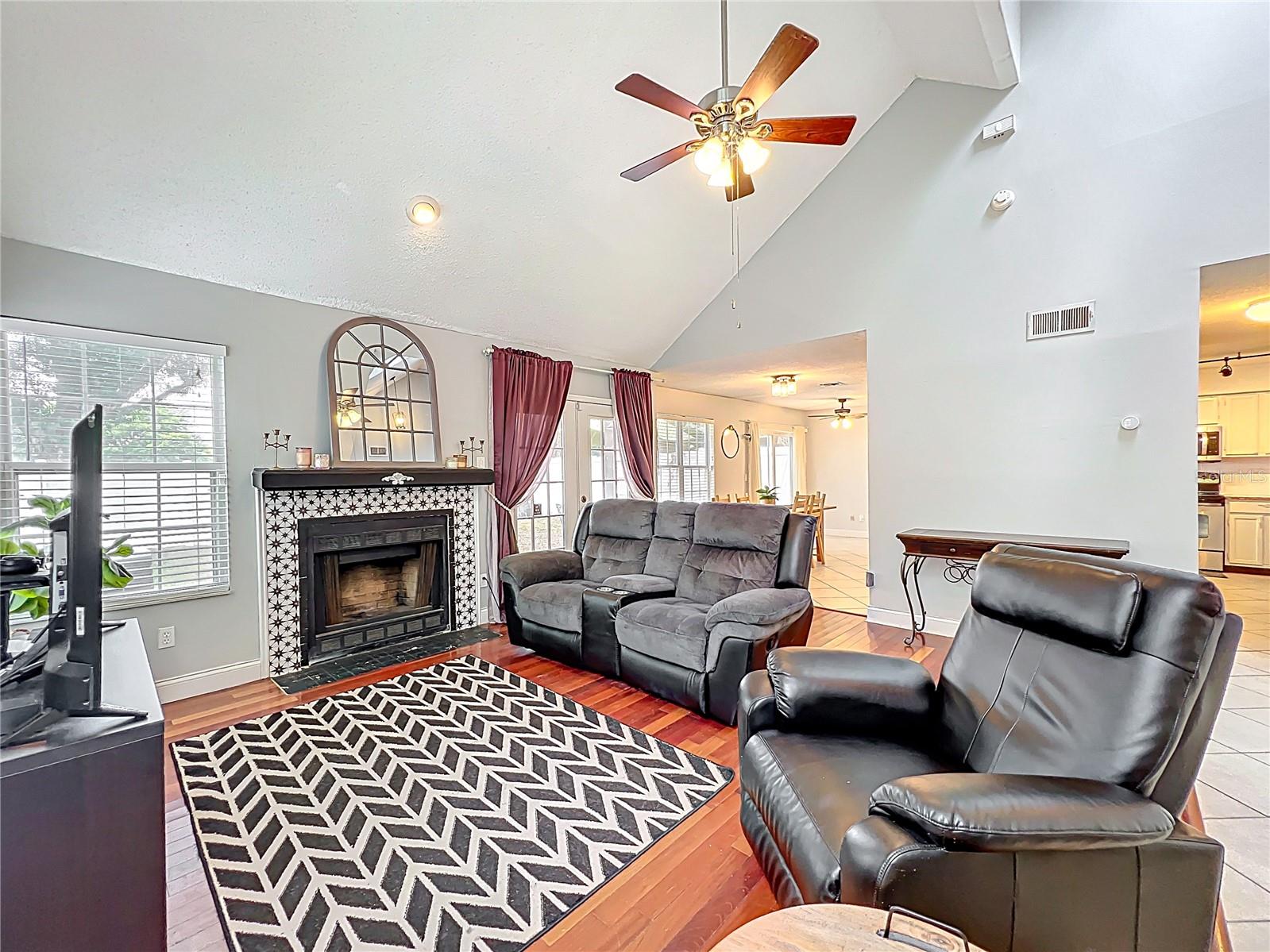 2706 DONALDSON DR, ORLANDO, FL, 32812