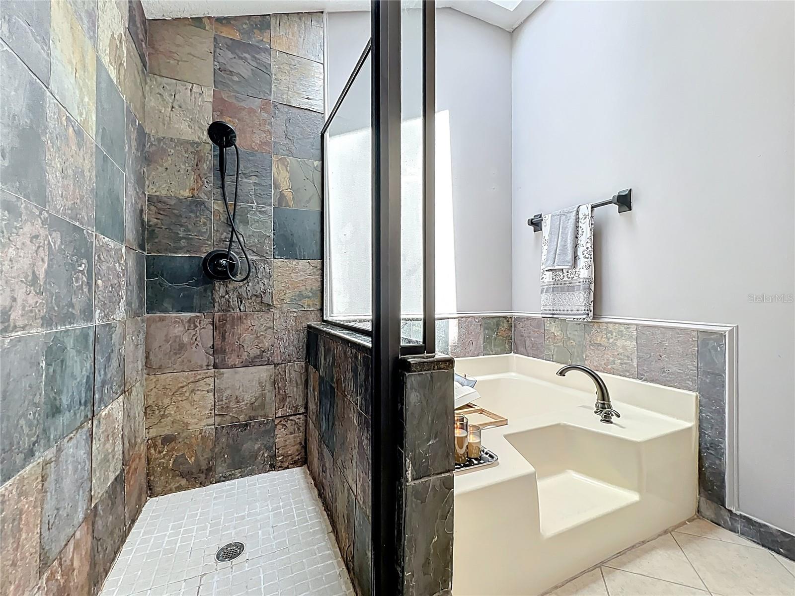 2706 DONALDSON DR, ORLANDO, FL, 32812