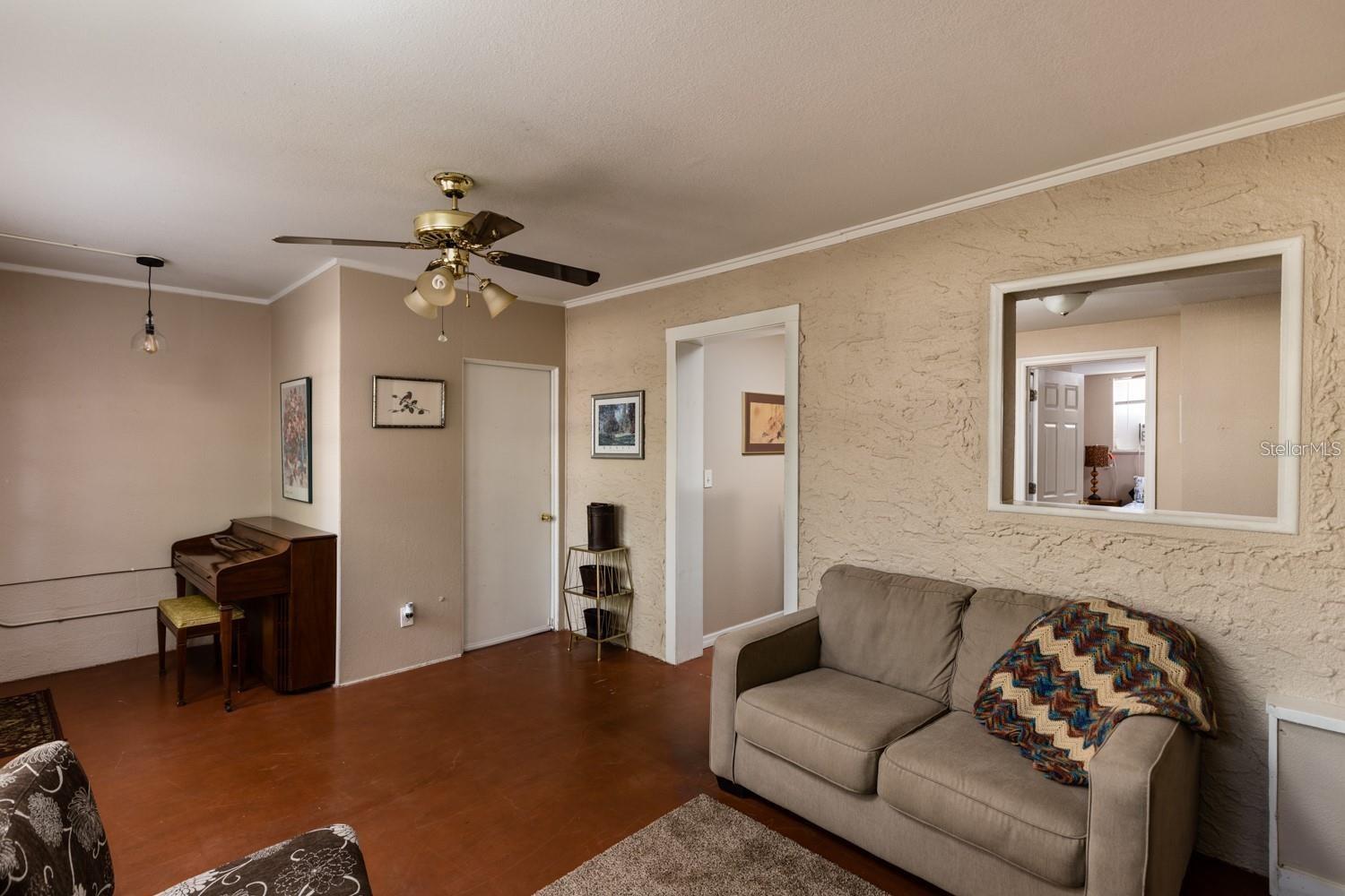 3655 1ST AVE N, DOWNSTAIRS UNIT, ST PETERSBURG, FL, 33713