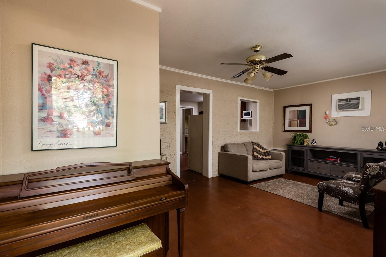 3655 1ST AVE N, DOWNSTAIRS UNIT, ST PETERSBURG, FL, 33713