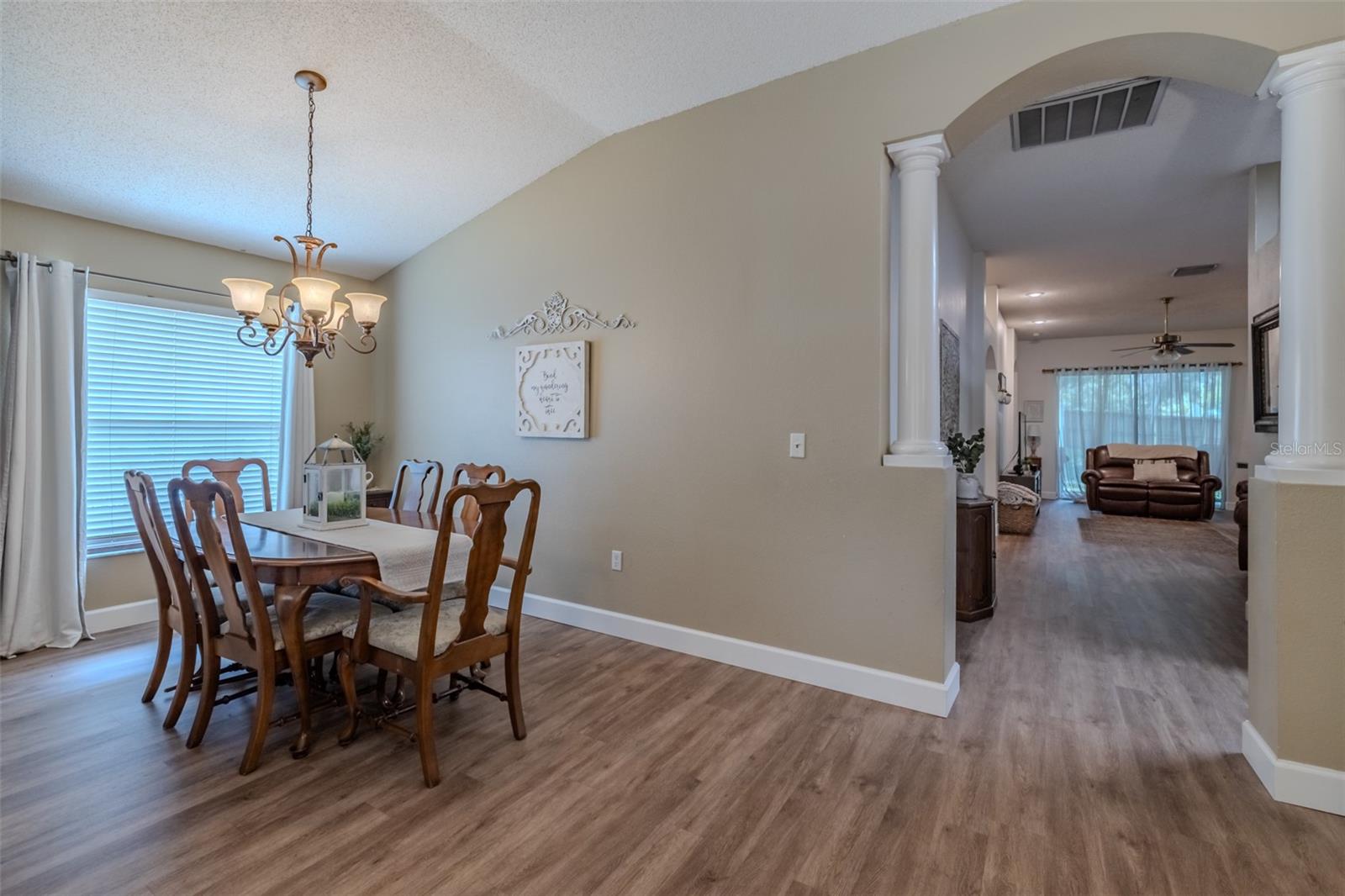 412 HENDERSON AVE, SEFFNER, FL, 33584