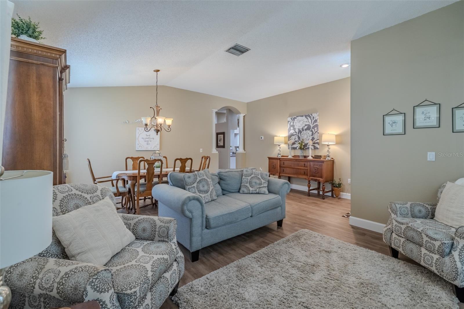 412 HENDERSON AVE, SEFFNER, FL, 33584