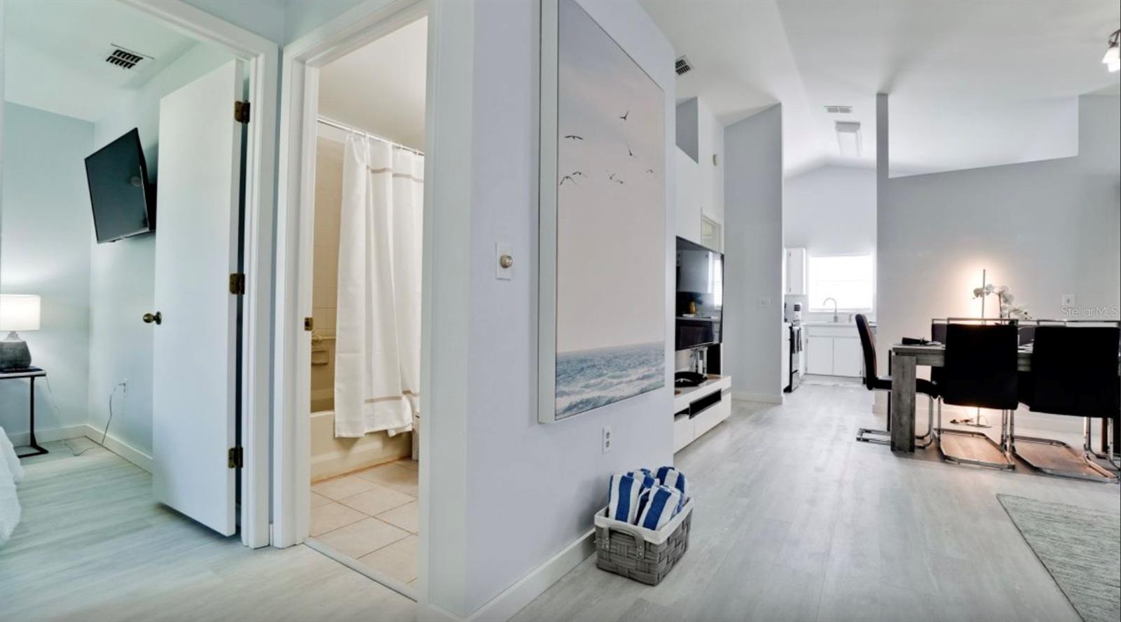 3911 39TH AVE W, BRADENTON, FL, 34205