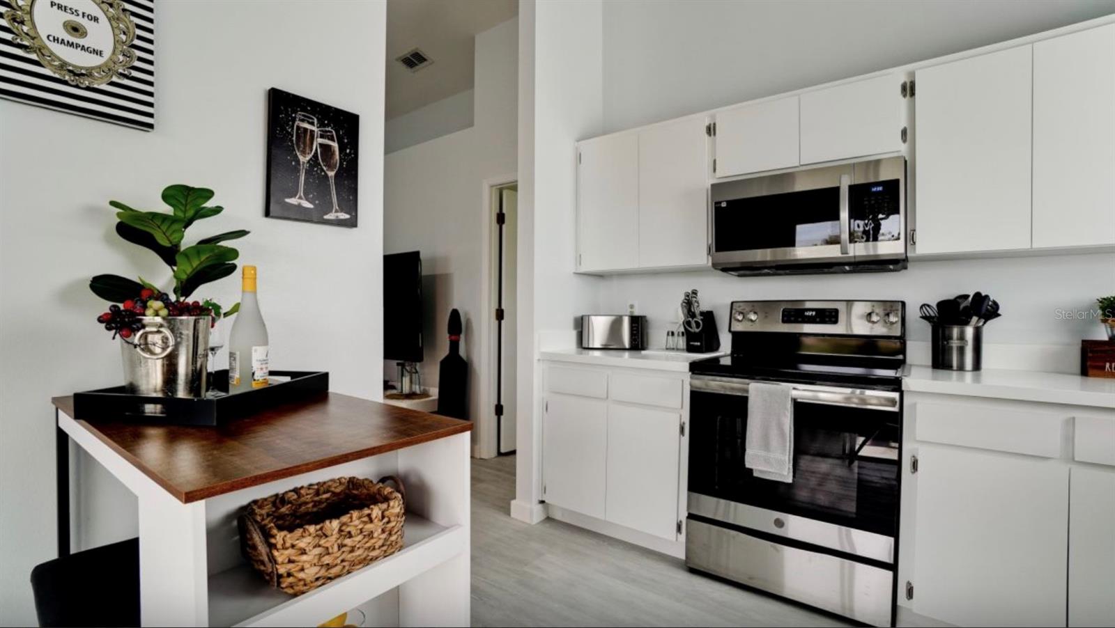 3911 39TH AVE W, BRADENTON, FL, 34205