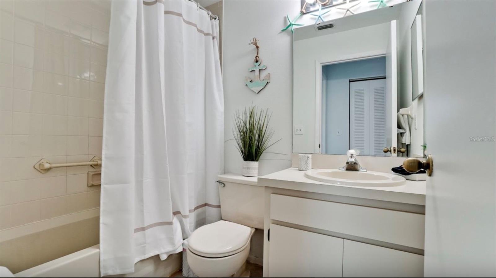 3911 39TH AVE W, BRADENTON, FL, 34205