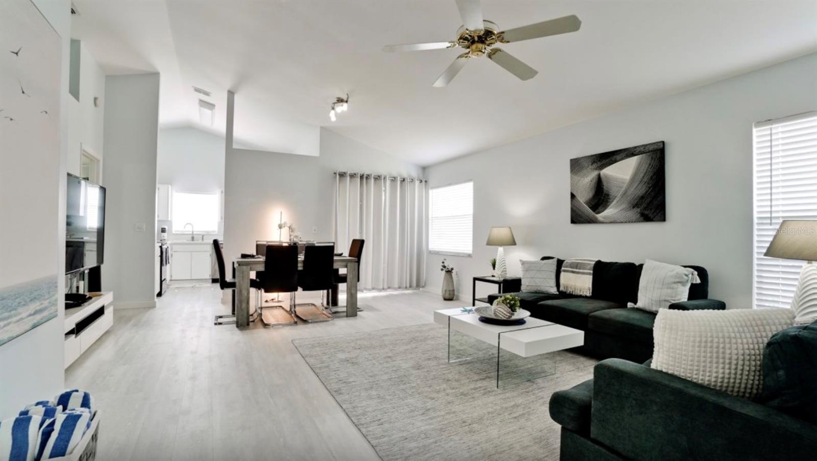 3911 39TH AVE W, BRADENTON, FL, 34205