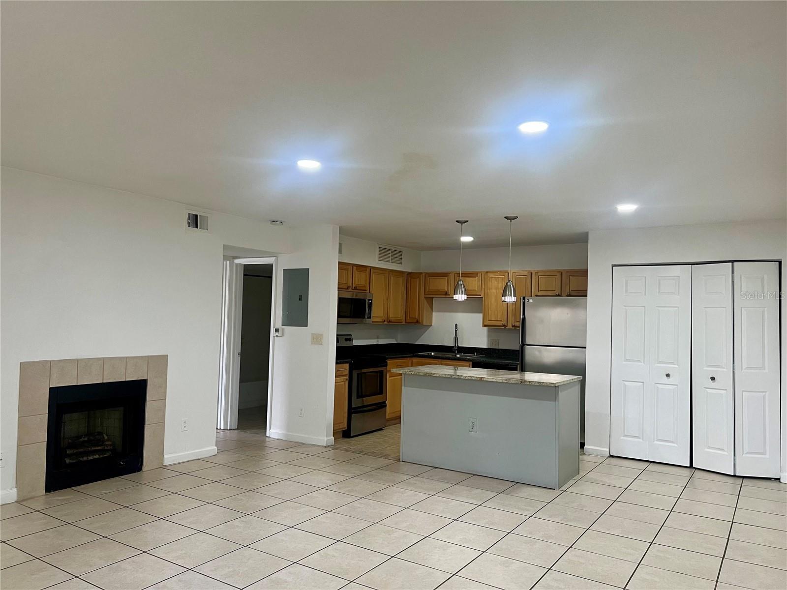 315 LAKEPOINTE DR #101, ALTAMONTE SPRINGS, FL, 32701