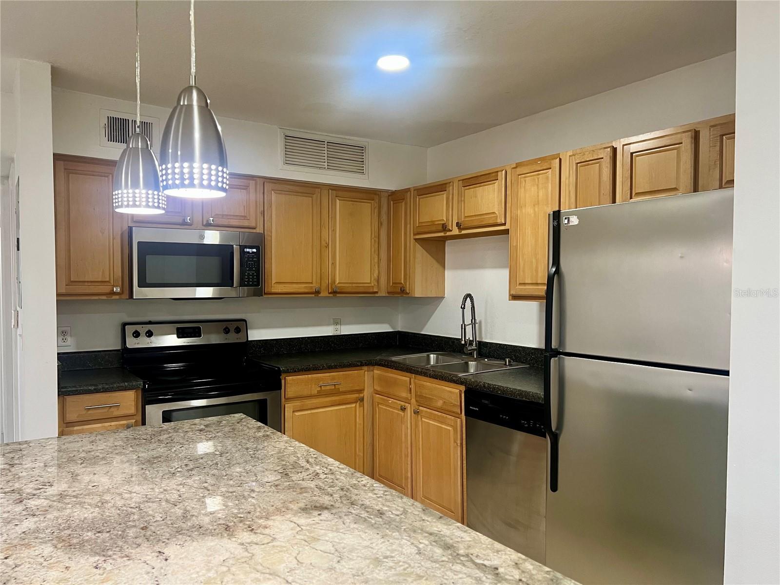 315 LAKEPOINTE DR #101, ALTAMONTE SPRINGS, FL, 32701