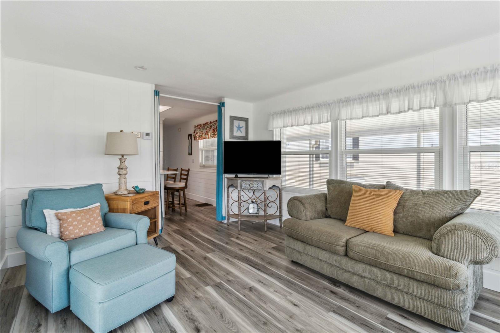 A4651653 Property Photo