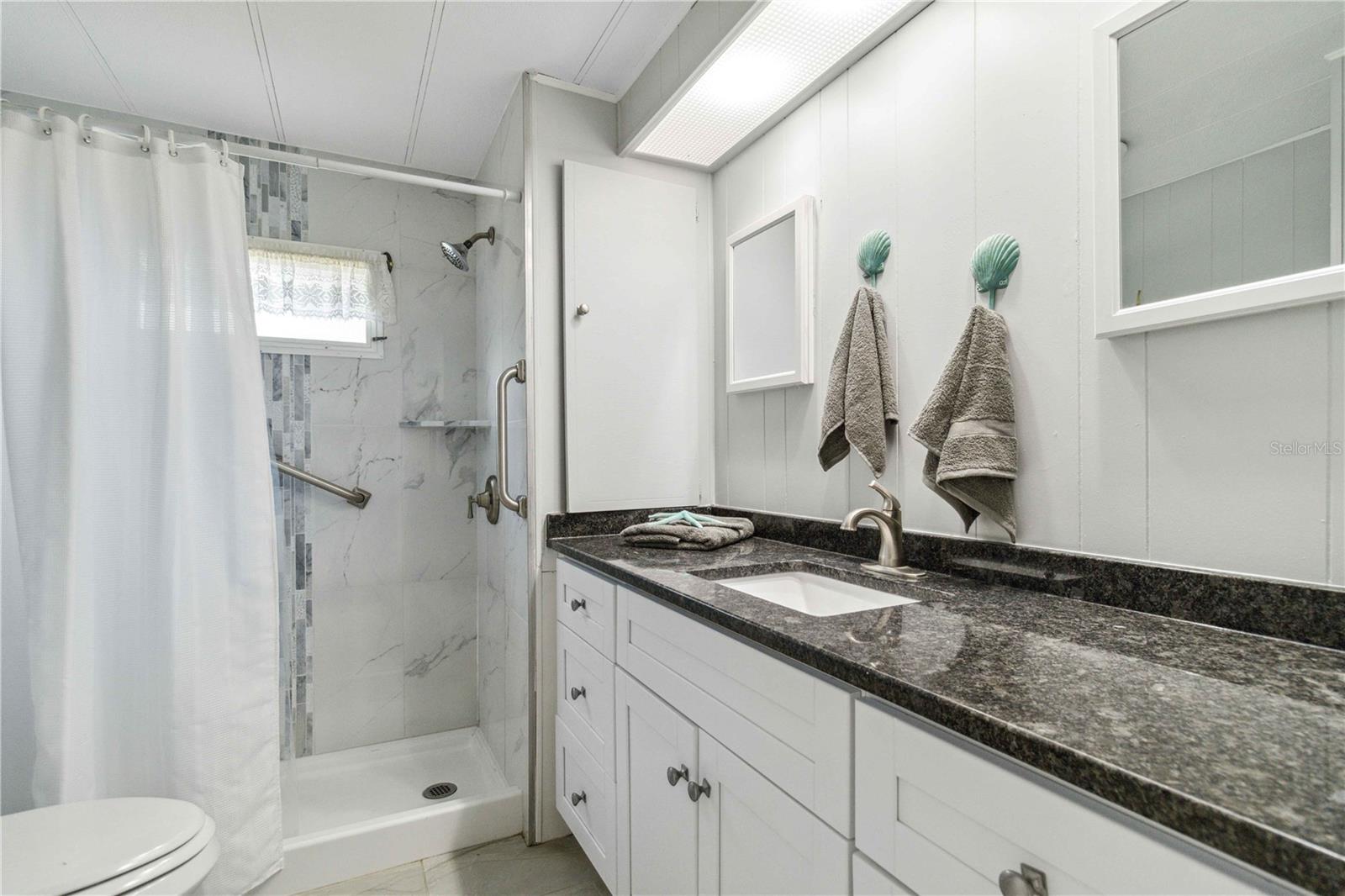 A4651653 Property Photo