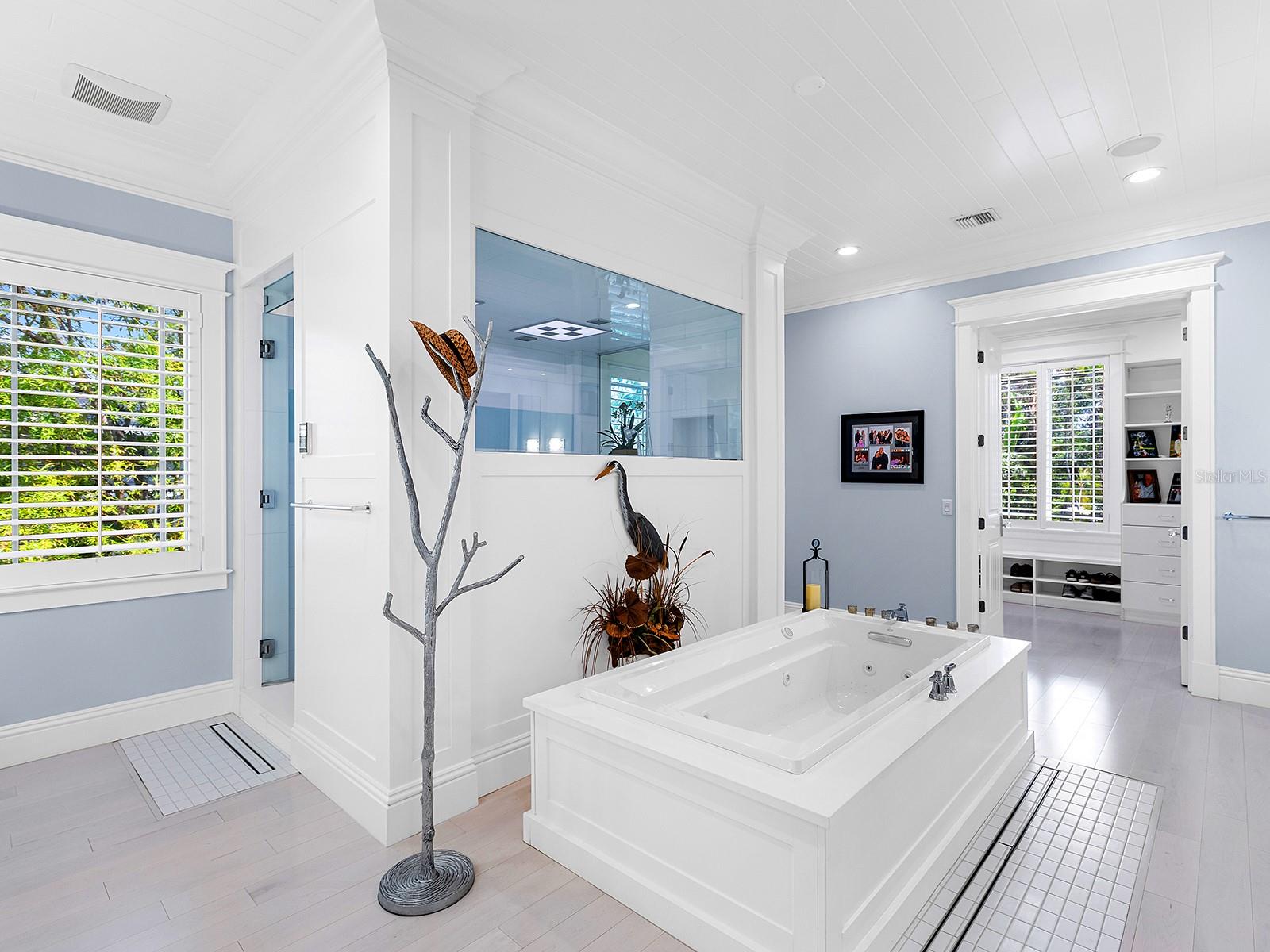 A4651663 Property Photo