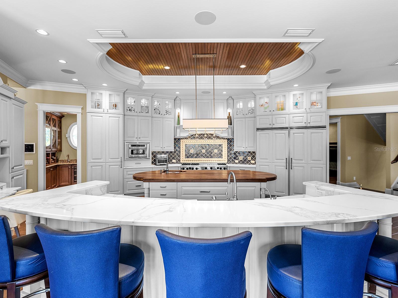 A4651663 Property Photo