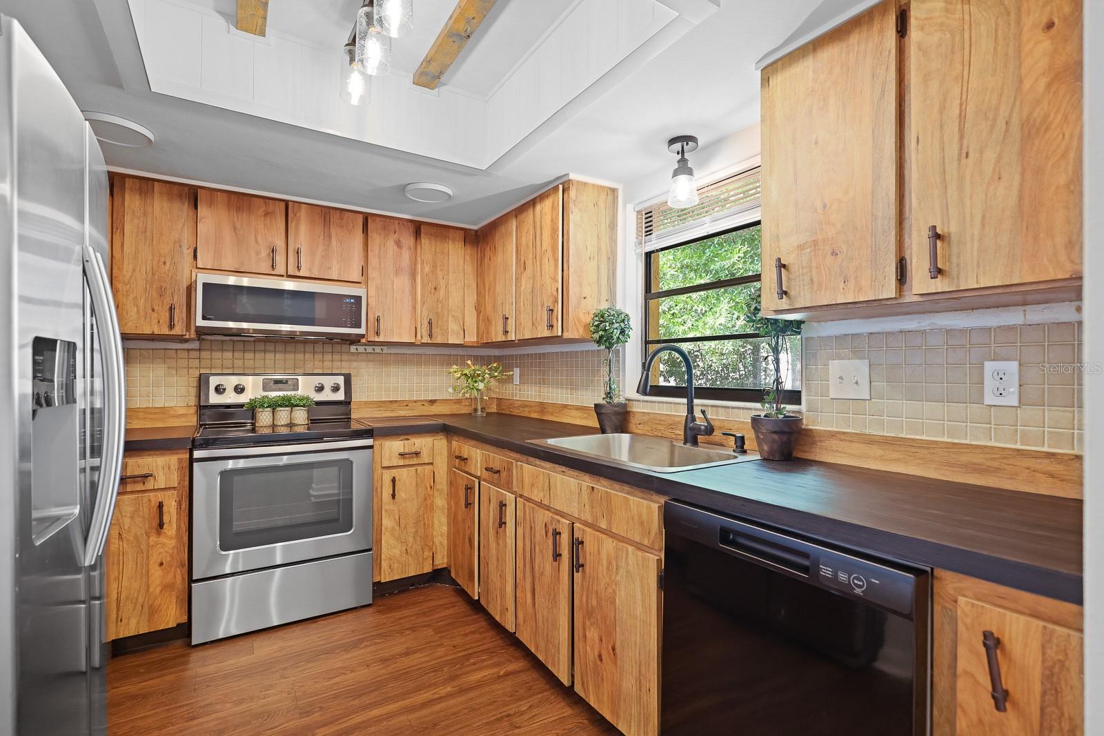 6109 16TH ST, ZEPHYRHILLS, FL, 33542