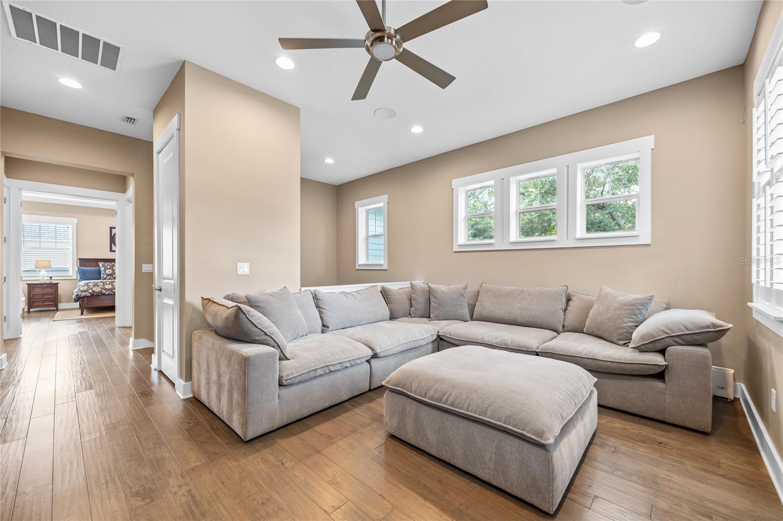 3611 W ROYAL PALM CIR, TAMPA, FL, 33629